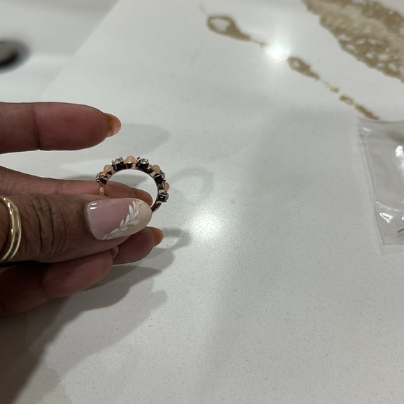 Simple Rose Gold Small Round White Crystal Ring Wedding Jewelry Size 6 - Picture 5 of 7